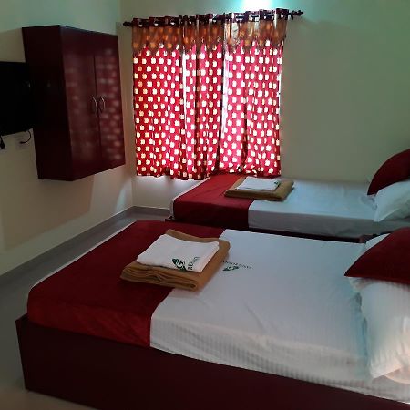Hotel Ganga Residency Kuzhittura Екстер'єр фото