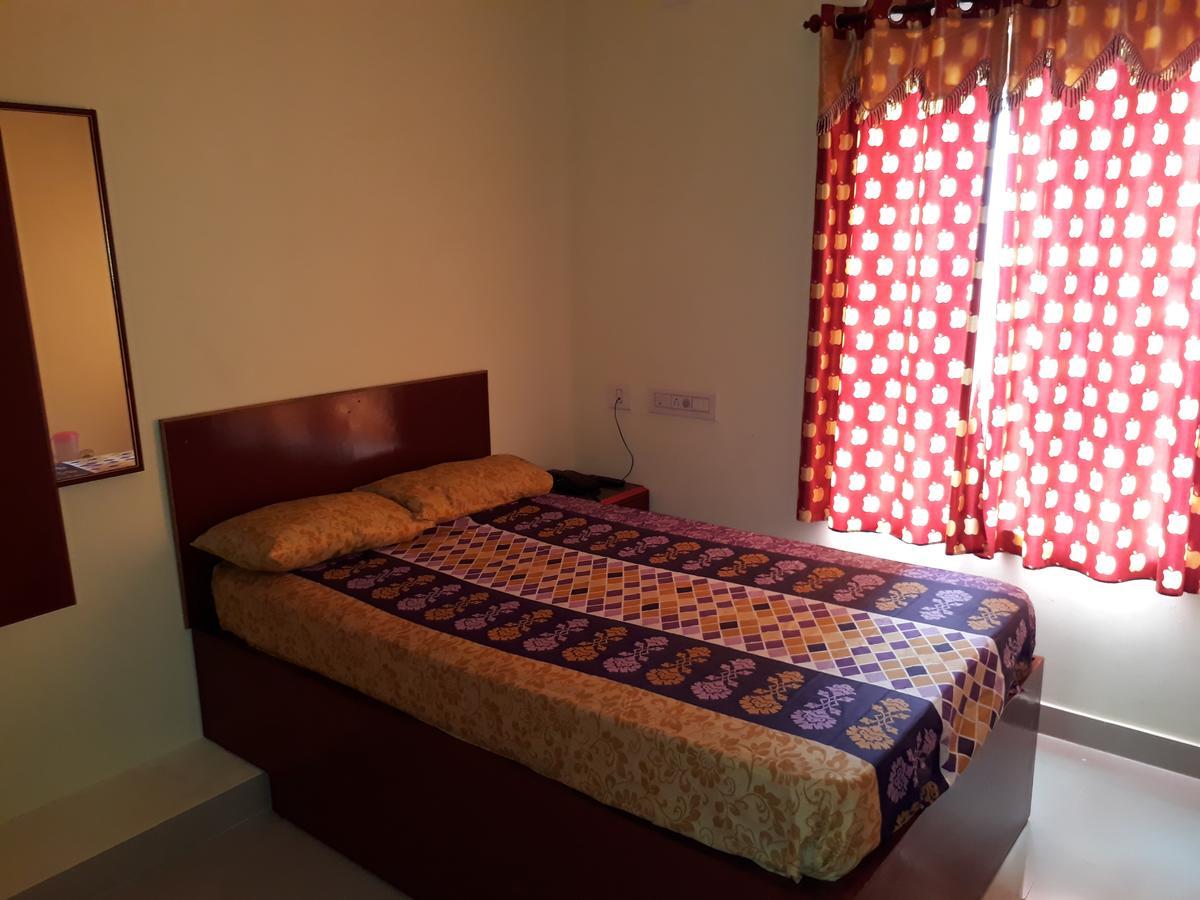 Hotel Ganga Residency Kuzhittura Екстер'єр фото